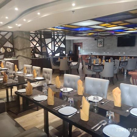 Hotel Saffron Crest Силигури Экстерьер фото