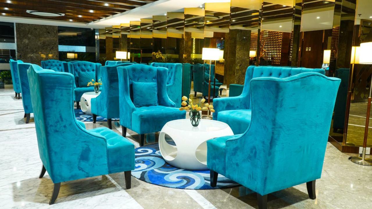 Hotel Saffron Crest Силигури Экстерьер фото